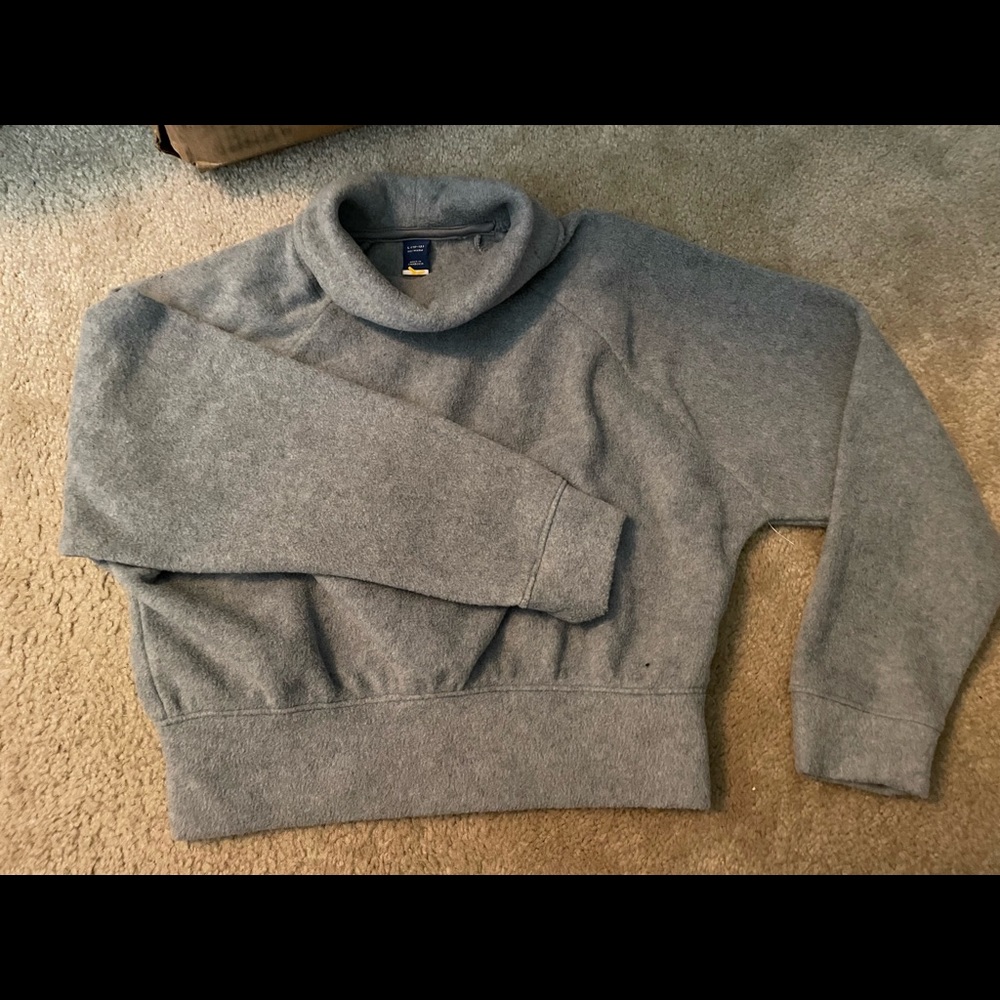 Old Navy Fleece sweater